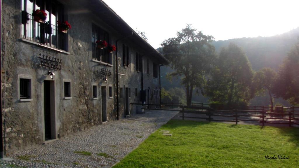 הוסטל Sormano Rifugio Alpetto Di Torno מראה חיצוני תמונה