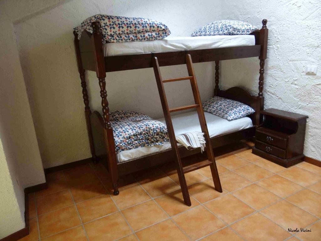 הוסטל Sormano Rifugio Alpetto Di Torno חדר תמונה